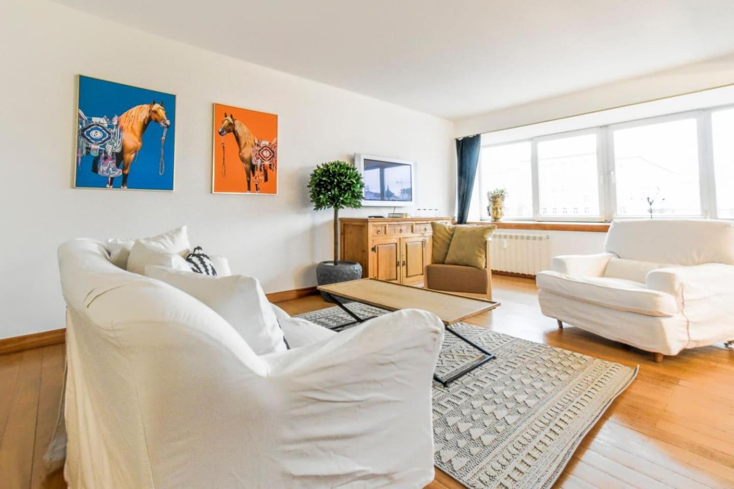 Fully Equipped Vitoshka Area Spacious Metro Sofia Bagian luar foto