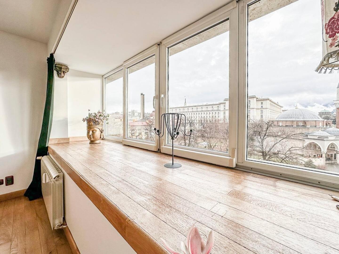 Fully Equipped Vitoshka Area Spacious Metro Sofia Bagian luar foto