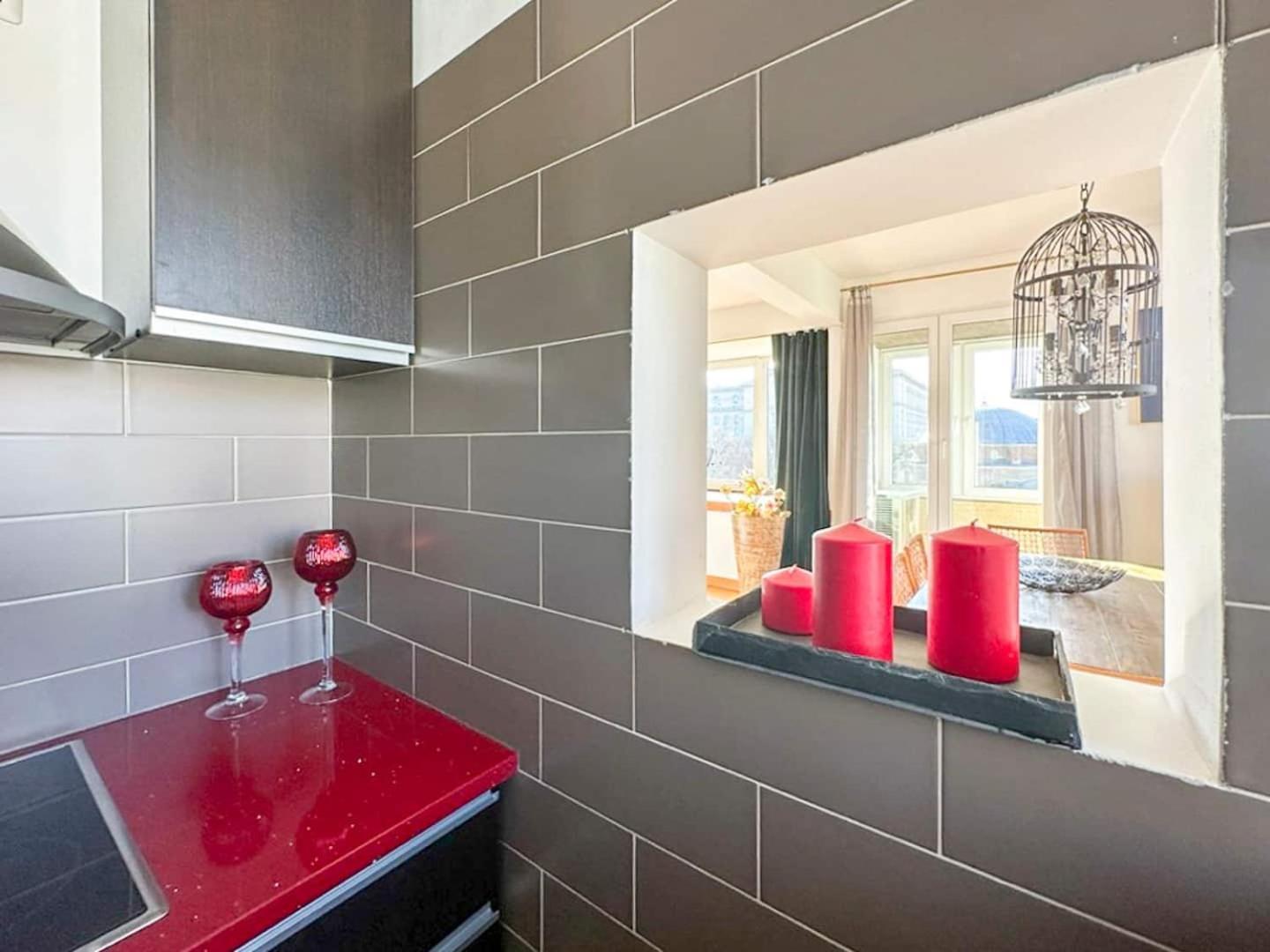 Fully Equipped Vitoshka Area Spacious Metro Sofia Bagian luar foto