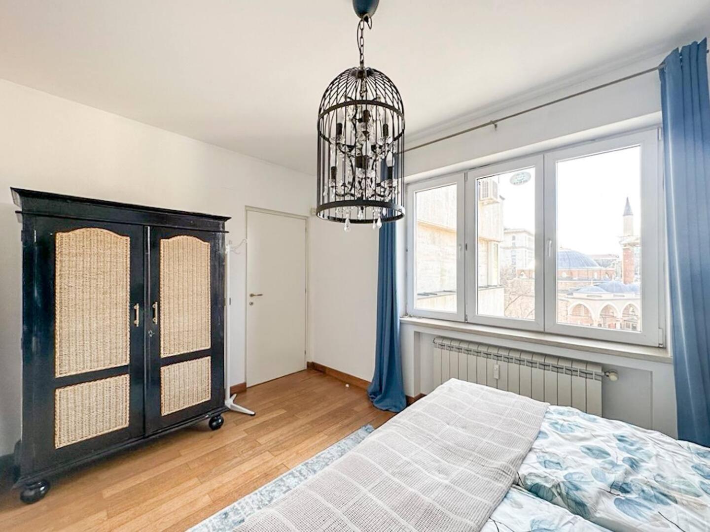 Fully Equipped Vitoshka Area Spacious Metro Sofia Bagian luar foto