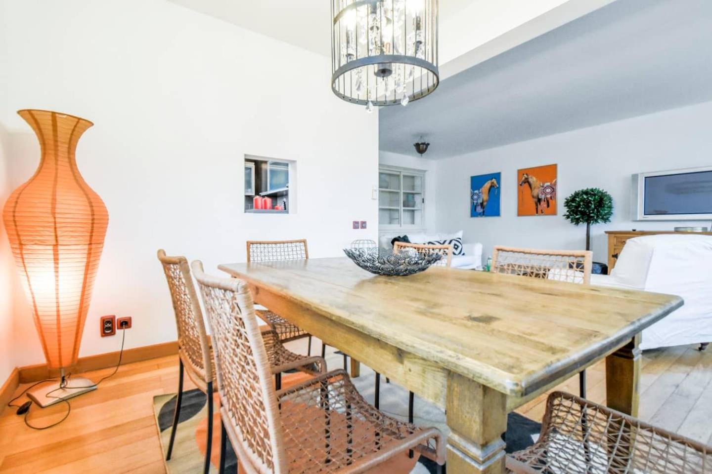 Fully Equipped Vitoshka Area Spacious Metro Sofia Bagian luar foto
